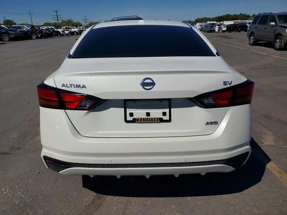 2022 NISSAN ALTIMA SV  