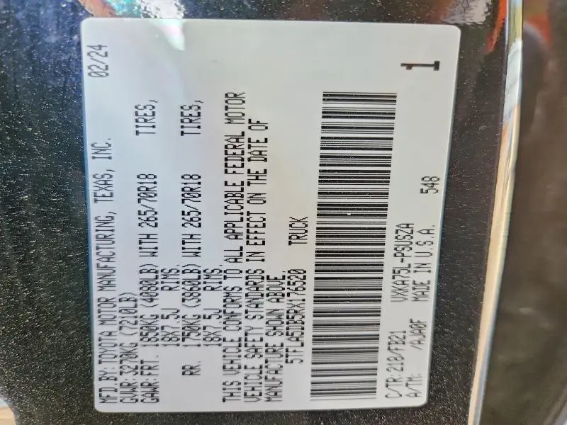 2024 TOYOTA TUNDRA SR5  