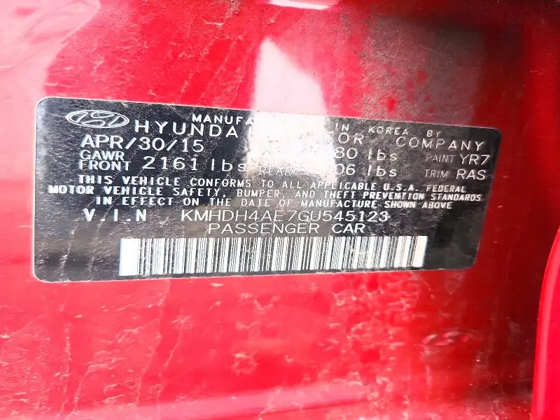 2016 HYUNDAI ELANTRA SE  