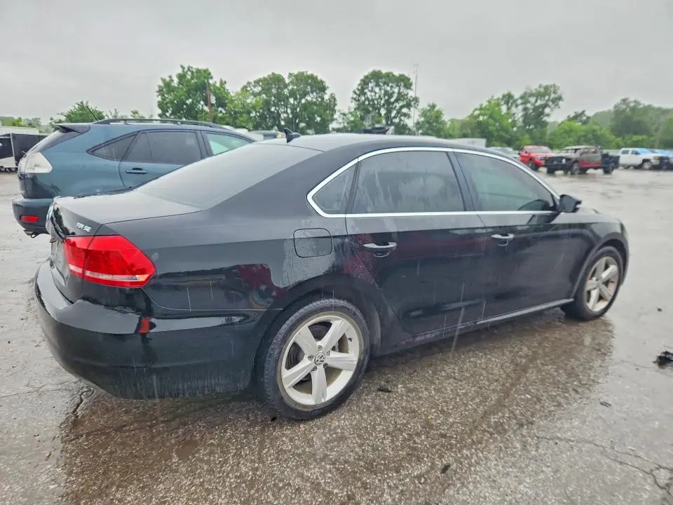 2013 VOLKSWAGEN PASSAT SE  