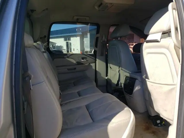 2010 CHEVROLET AVALANCHE LT  