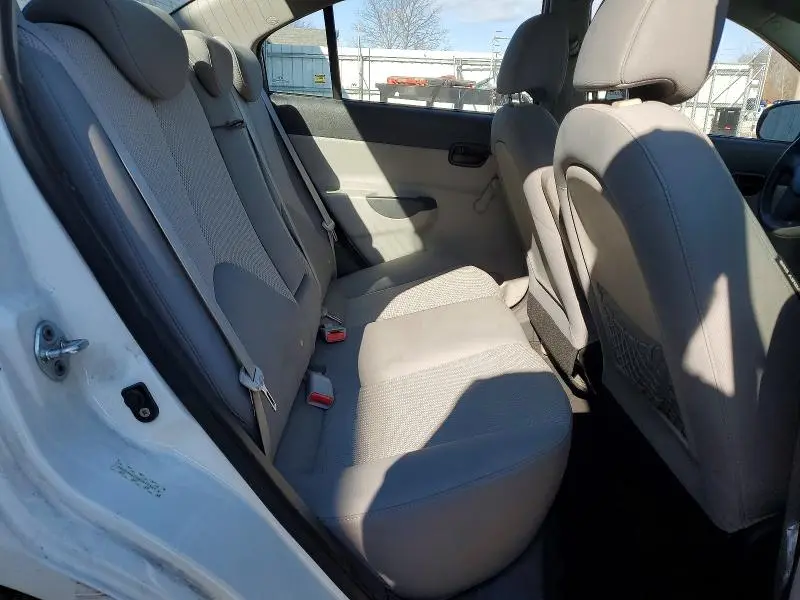 2011 HYUNDAI ACCENT GLS  