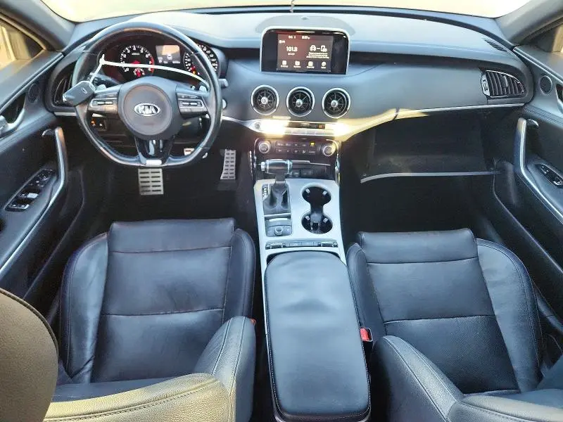 2018 KIA STINGER GT  