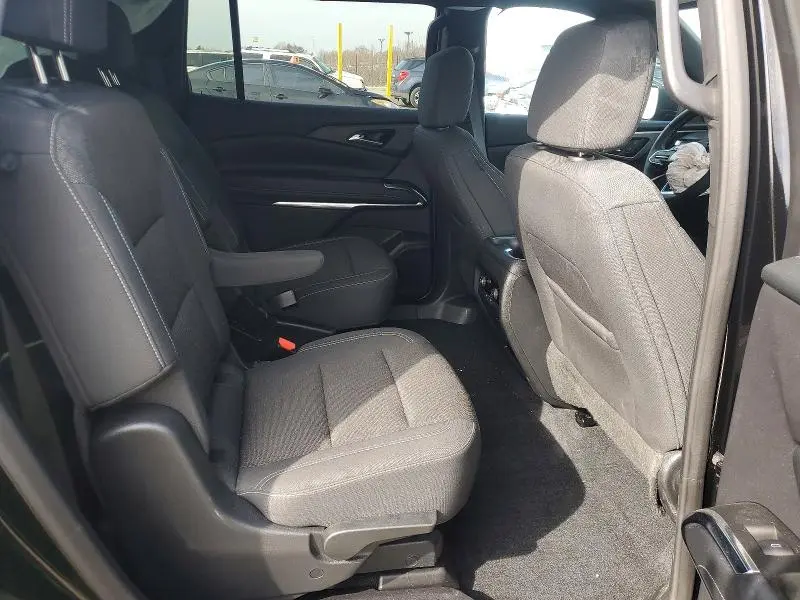 2024 CHEVROLET TRAVERSE LT  