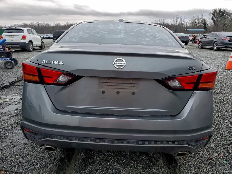 2019 NISSAN ALTIMA SR  