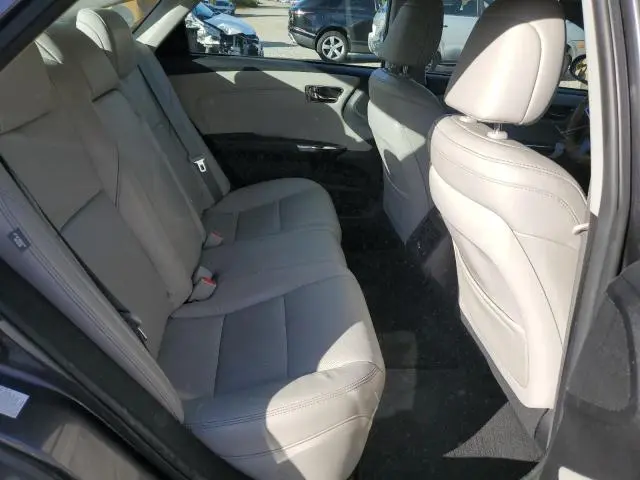 2016 TOYOTA AVALON XLE  