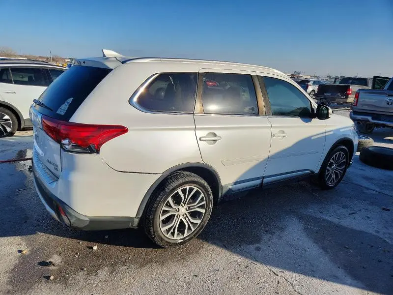 2017 MITSUBISHI OUTLANDER SE  