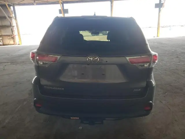 2016 TOYOTA HIGHLANDER XLE  