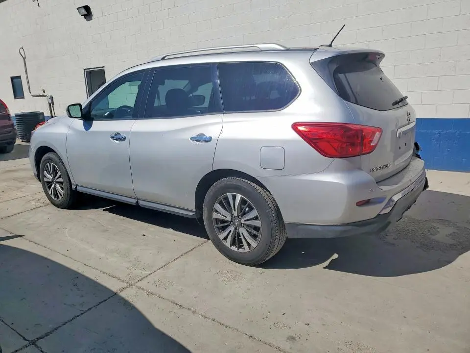 2017 NISSAN PATHFINDER SV  