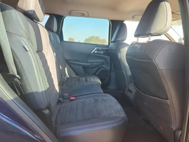2022 MITSUBISHI OUTLANDER SE  