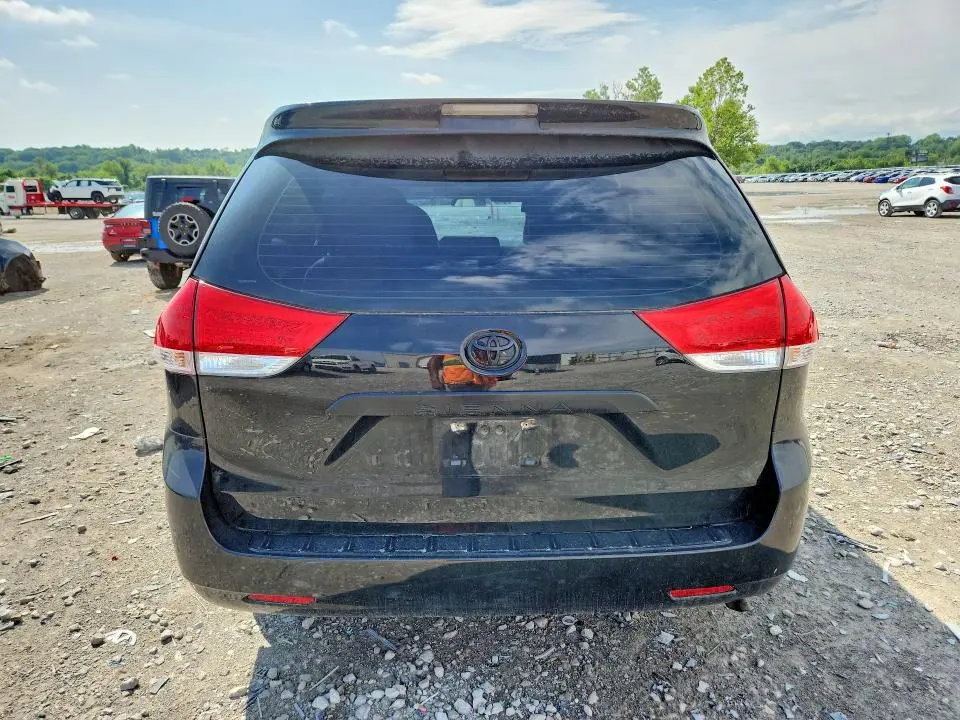 2012 TOYOTA SIENNA BASE 7-PASSENGER  