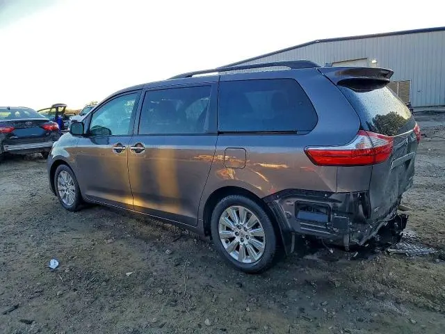 2015 TOYOTA SIENNA XLE  