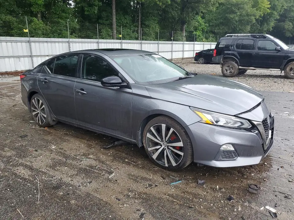 2020 NISSAN ALTIMA SR  