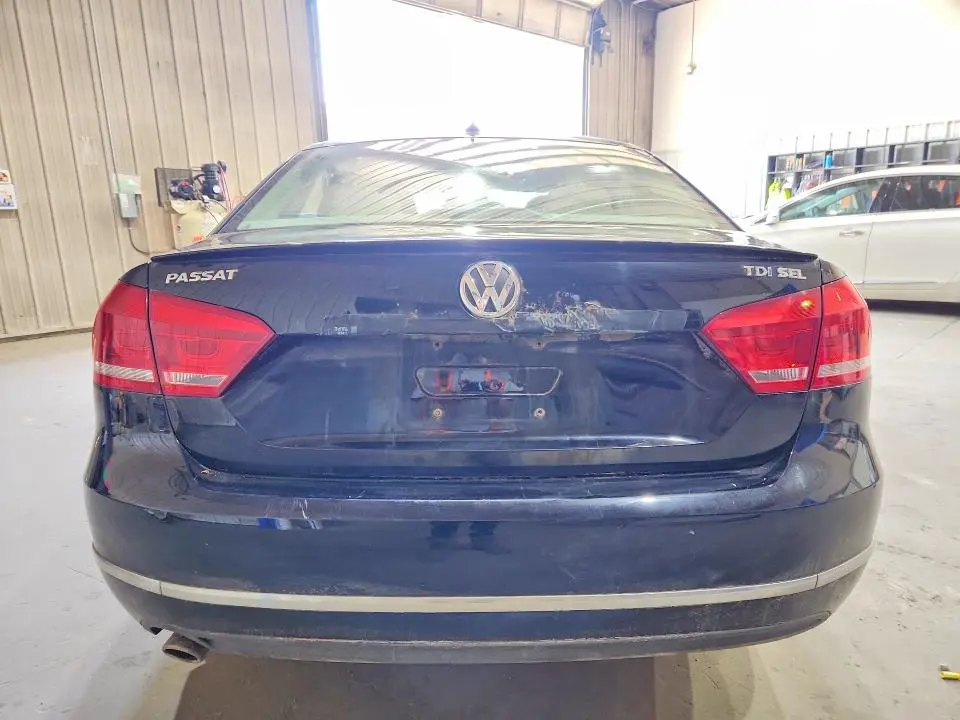 2013 VOLKSWAGEN PASSAT SEL  