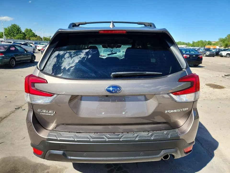 2022 SUBARU FORESTER LIMITED  