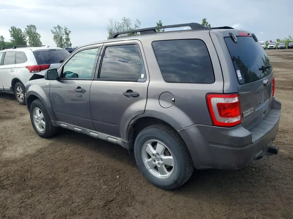 2010 FORD ESCAPE XLT  