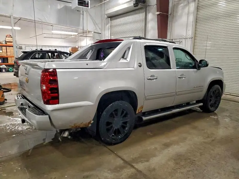 2013 CHEVROLET AVALANCHE LT  