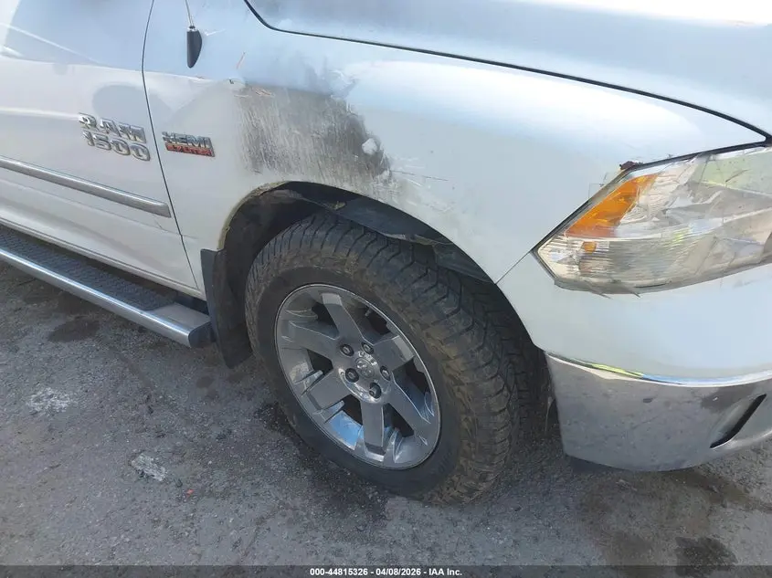 2015 RAM 1500 SLT