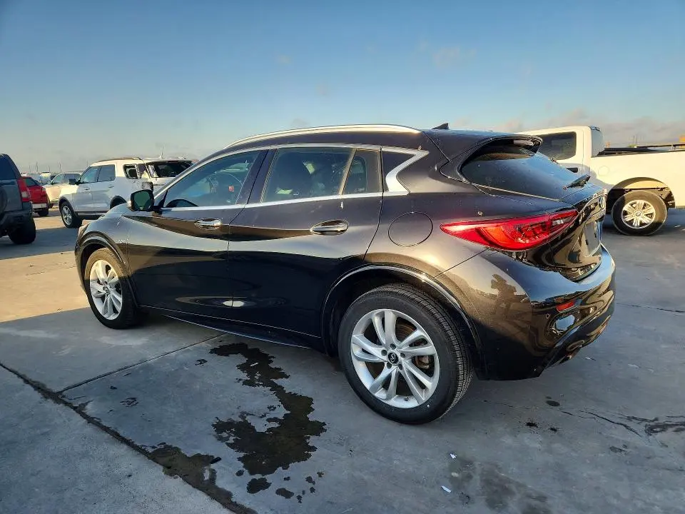 2018 INFINITI QX30 ESSENTIAL  