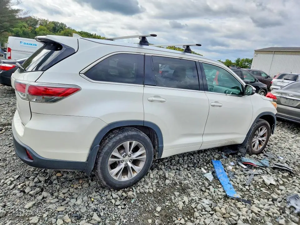 2014 TOYOTA HIGHLANDER XLE  
