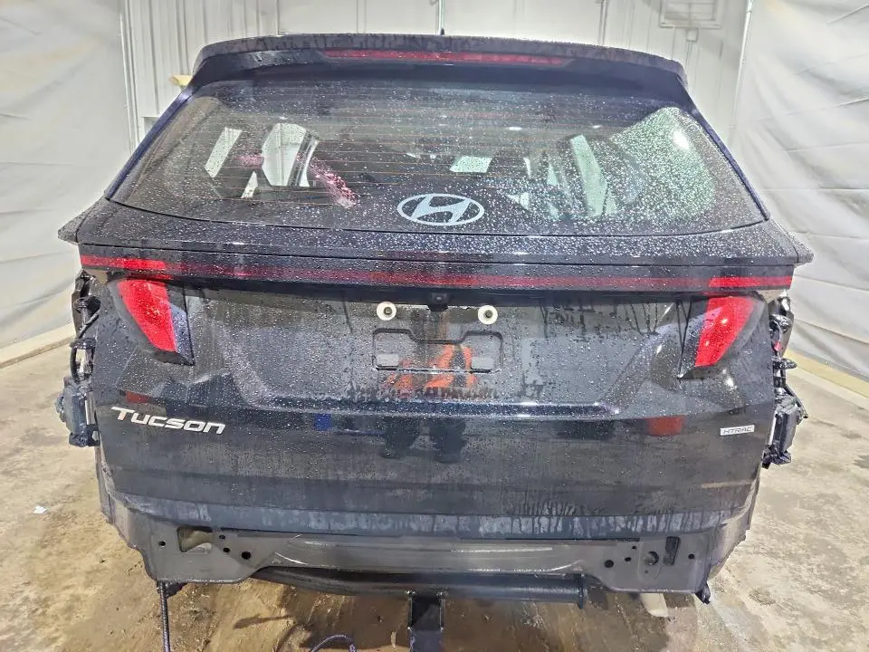 2025 HYUNDAI TUCSON SE  