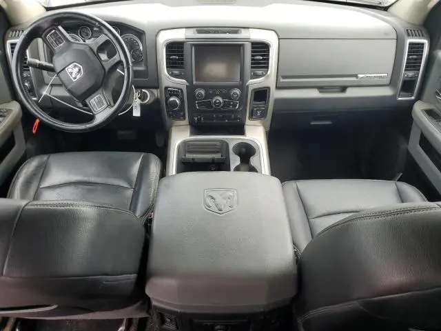 2016 RAM 1500 SLT