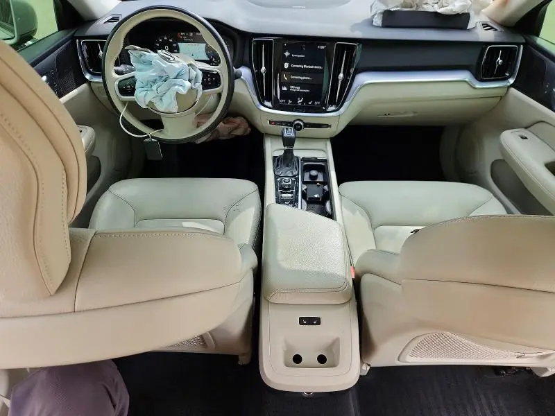 2019 VOLVO S60 T6 MOMENTUM  