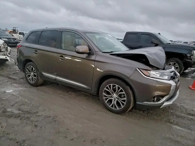 2017 MITSUBISHI OUTLANDER SE  