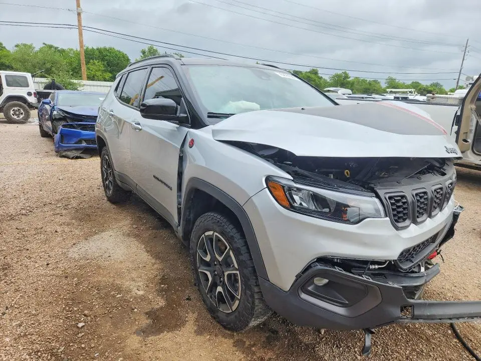 2025 JEEP COMPASS TRAILHAWK  