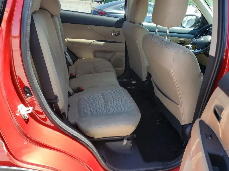 2016 MITSUBISHI OUTLANDER SE  