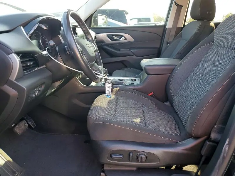 2021 CHEVROLET TRAVERSE LT  