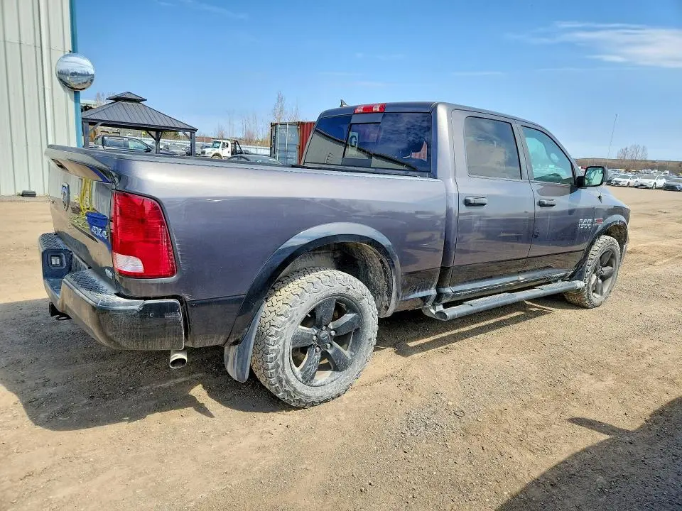2018 RAM 1500 SLT  