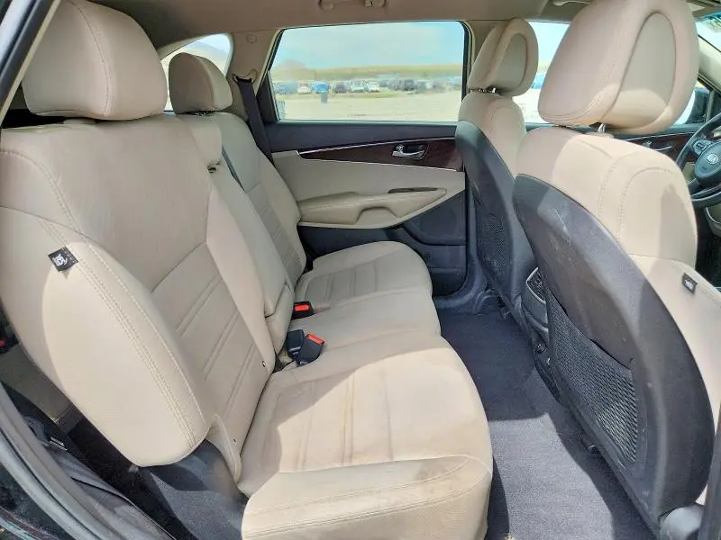 2016 KIA SORENTO LX V6  