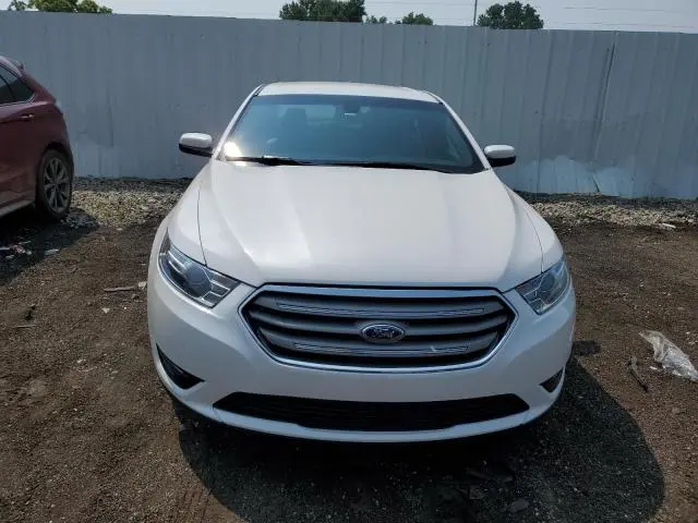 2017 FORD TAURUS SEL  