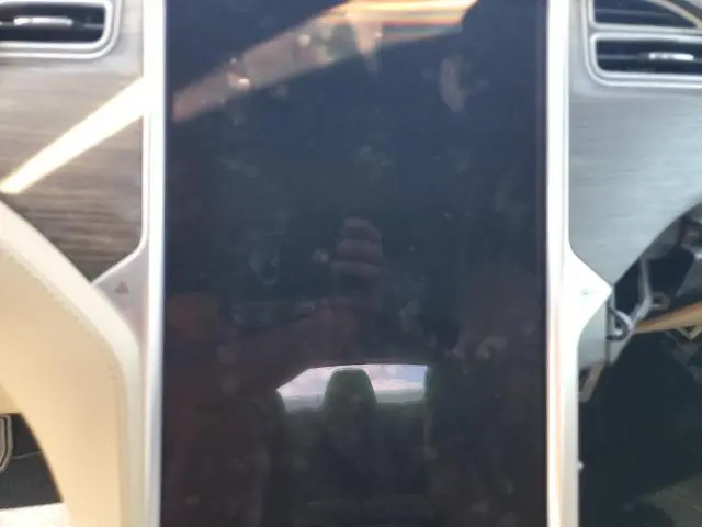 2015 TESLA MODEL S 85D  