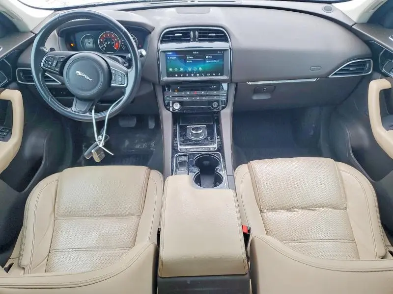 2017 JAGUAR F-PACE PRESTIGE  