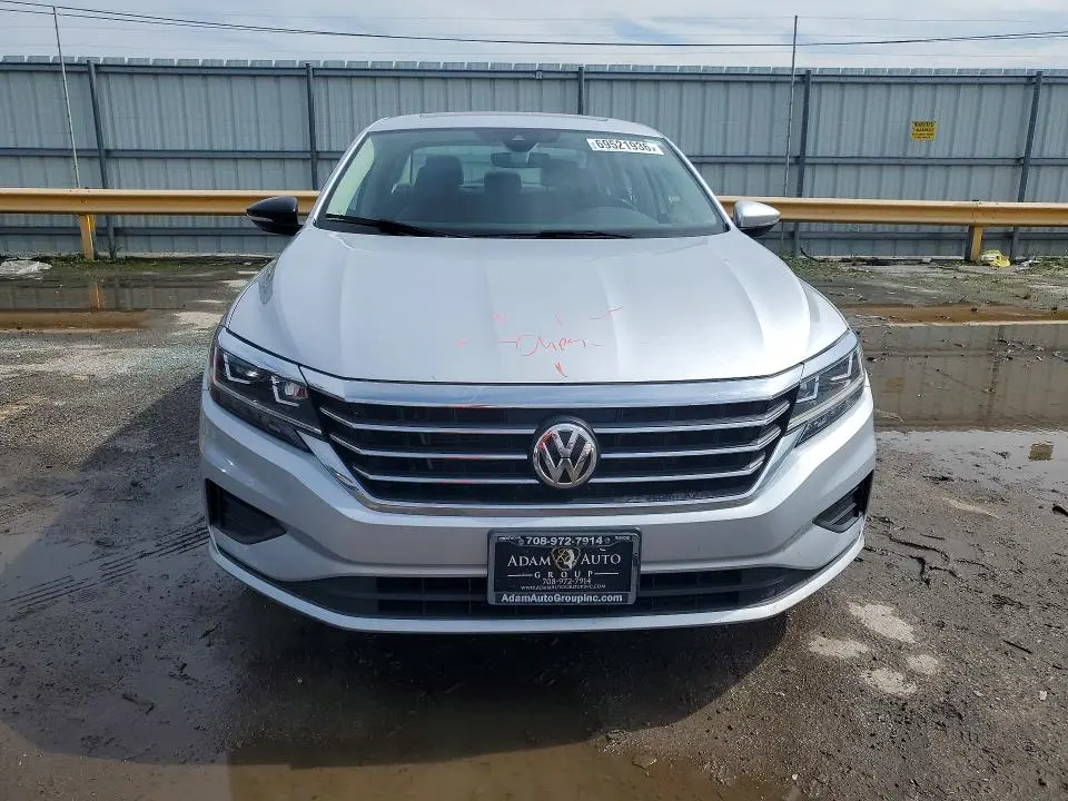 2021 VOLKSWAGEN PASSAT SE  