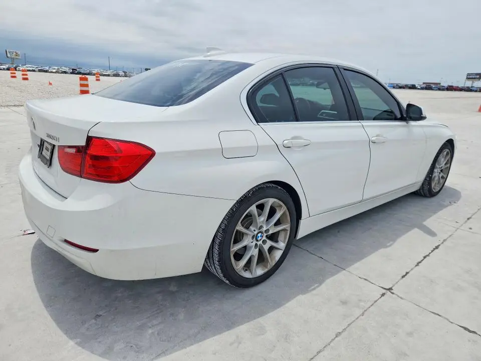 2015 BMW 320 I  