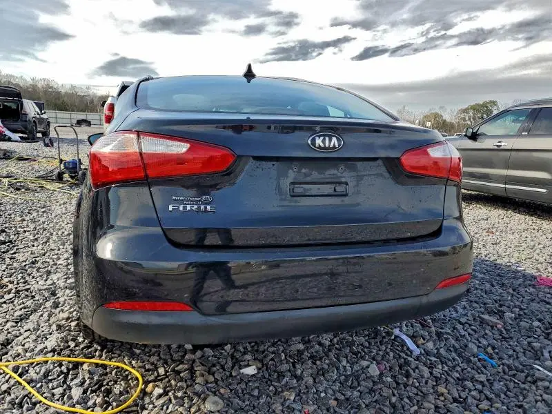 2016 KIA FORTE LX  
