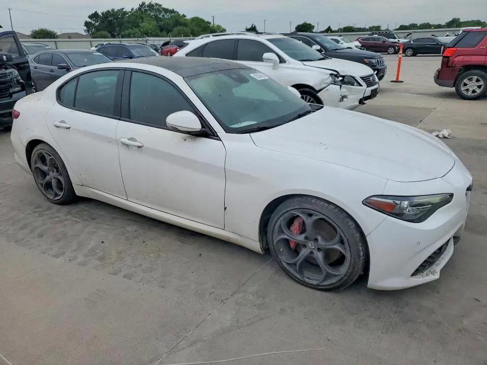 2017 ALFA ROMEO GIULIA TI  