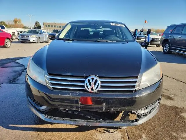 2013 VOLKSWAGEN PASSAT SE  