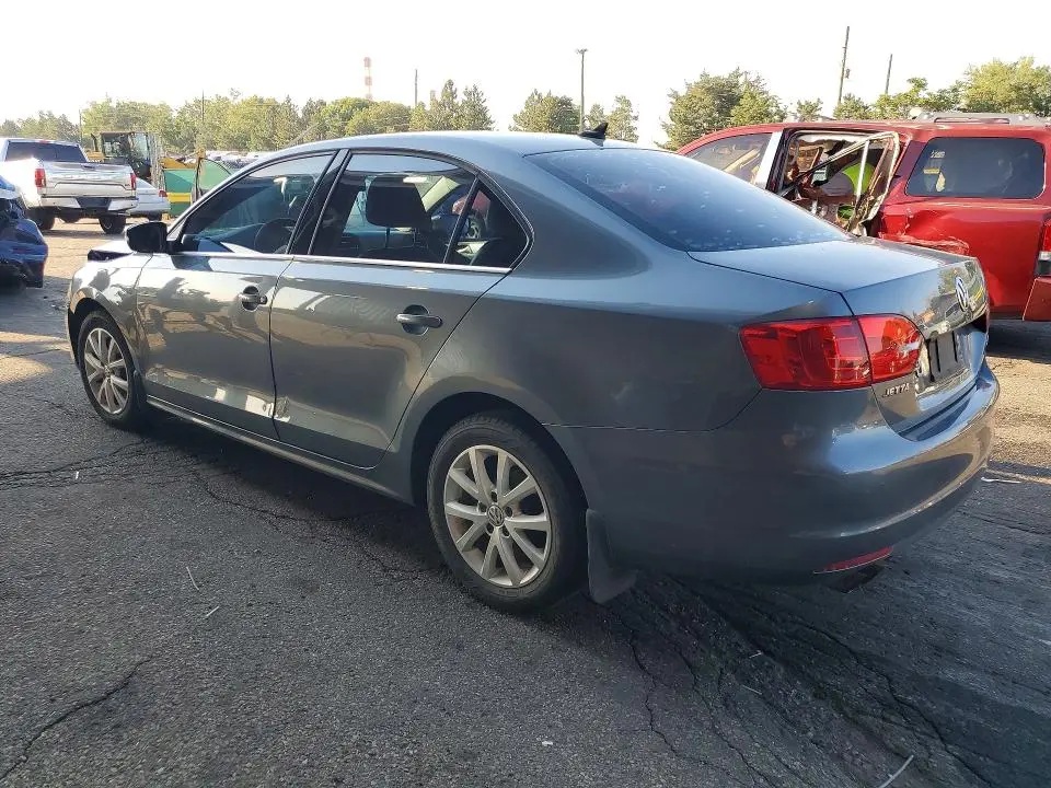 2013 VOLKSWAGEN JETTA SE  