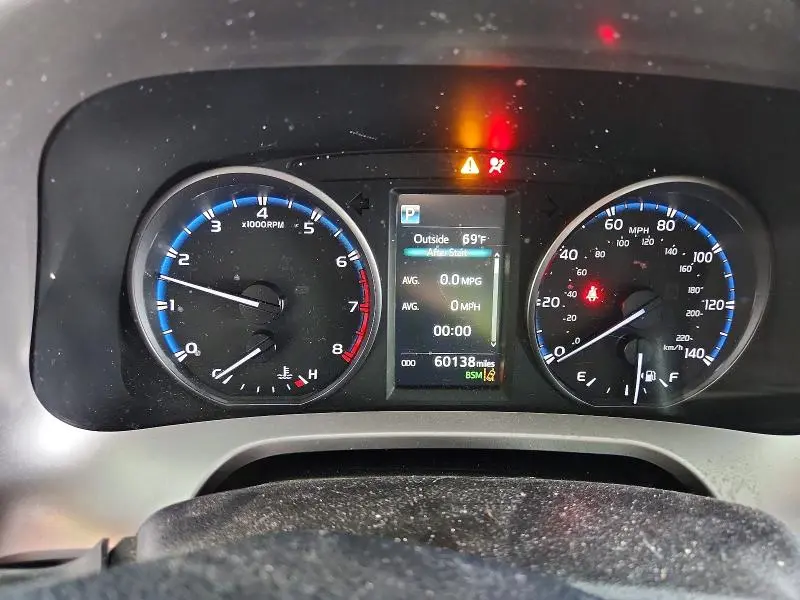 2018 TOYOTA RAV4 XLE  