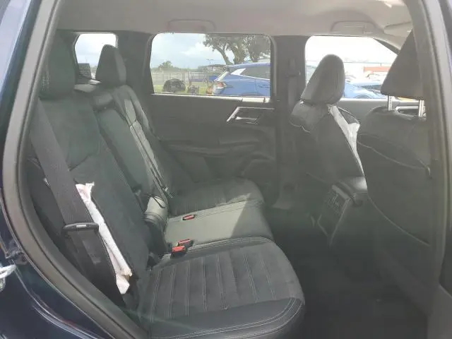 2024 MITSUBISHI OUTLANDER SE