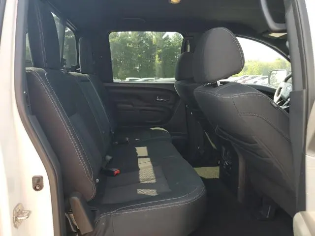 2019 NISSAN TITAN SV  