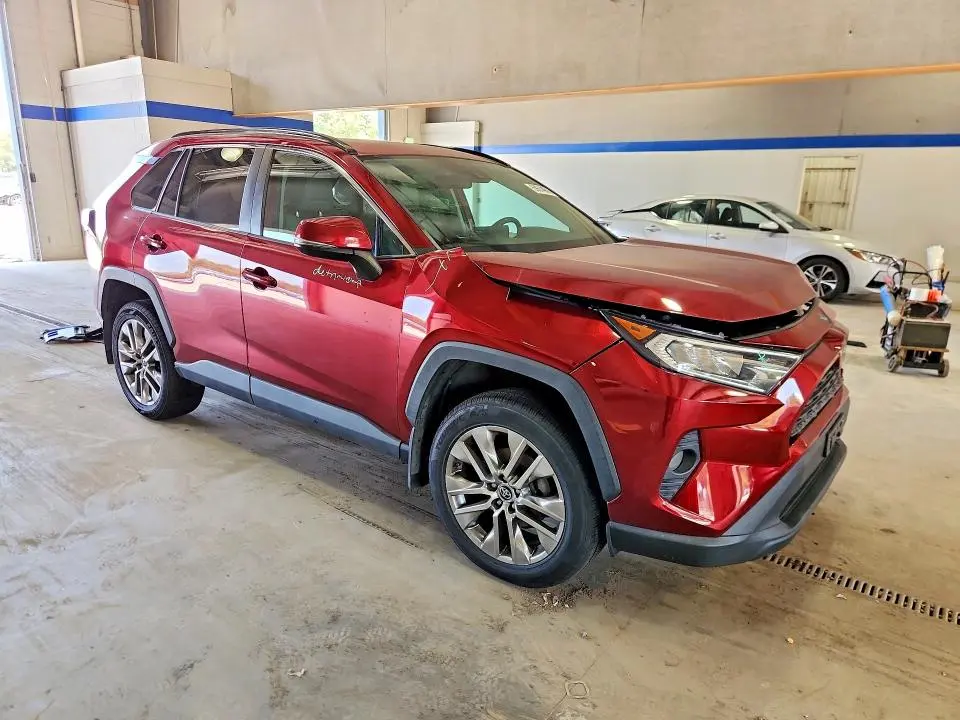 2019 TOYOTA RAV4 XLE PREMIUM  