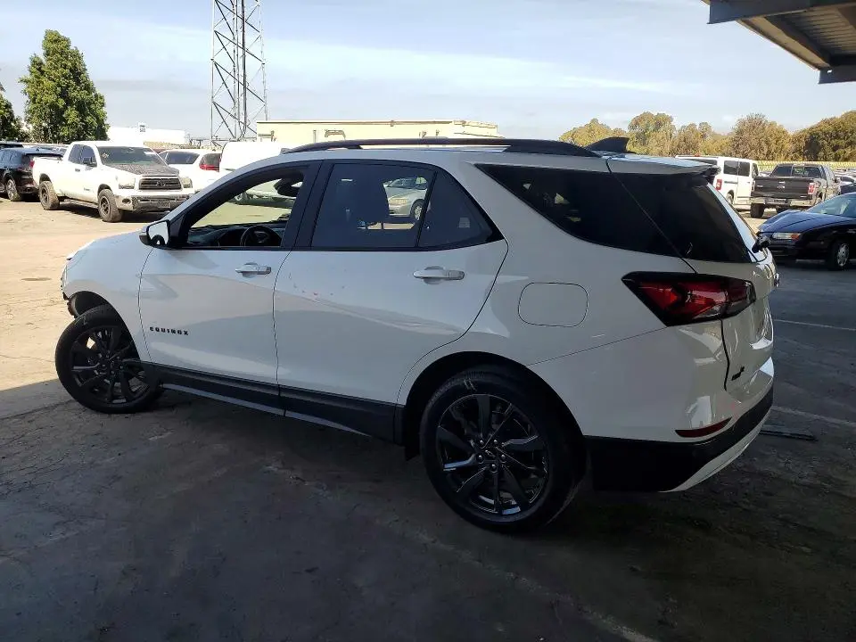 2022 CHEVROLET EQUINOX RS  