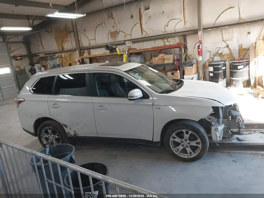 2014 MITSUBISHI OUTLANDER GT