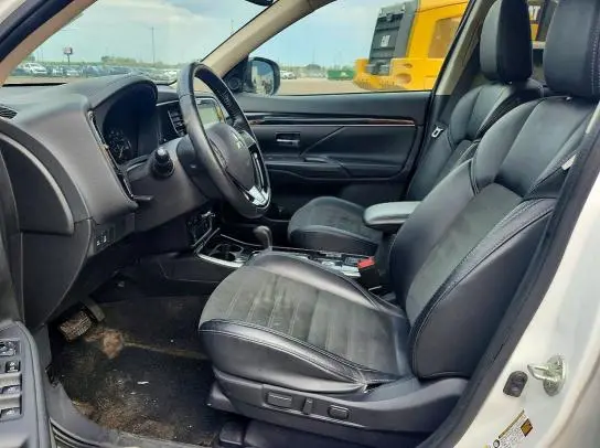 2020 MITSUBISHI OUTLANDER SE  
