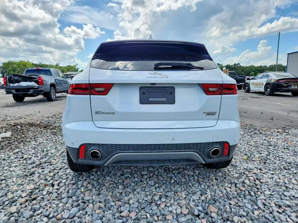 2019 JAGUAR E-PACE SE  
